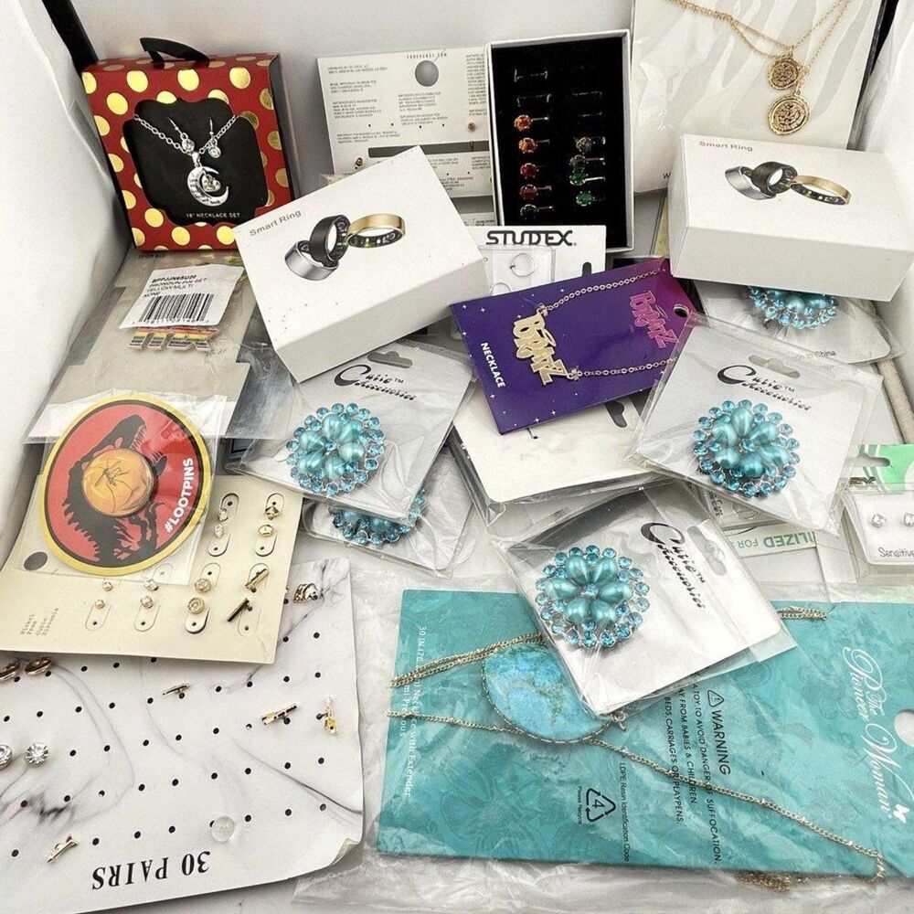 1lb NWT Costume Fashion Mixed Jewelry Lot Everything Shown Modern Contemporary